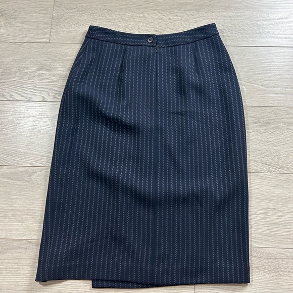 Michel Rene Vintage Elegant Navy Pinstripe Midi Skirt - Picture 2 of 10